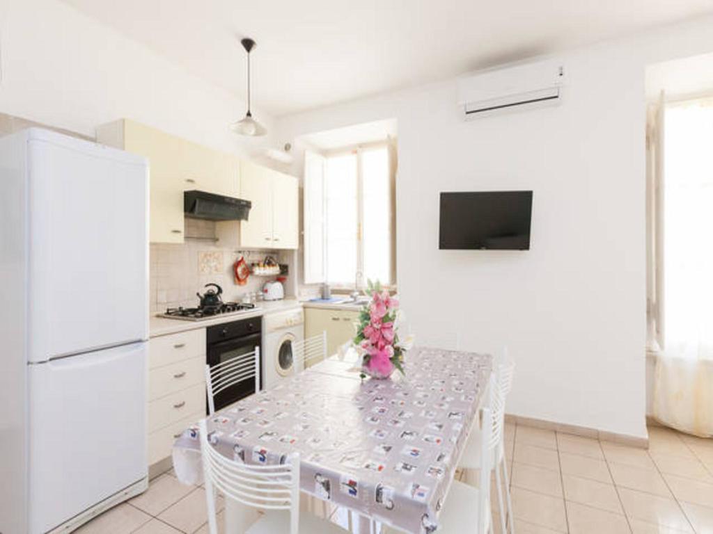 65sqm 2 bedroom, 1 bathroom Apartamento in Cidade do Vaticano Roma Quarto foto